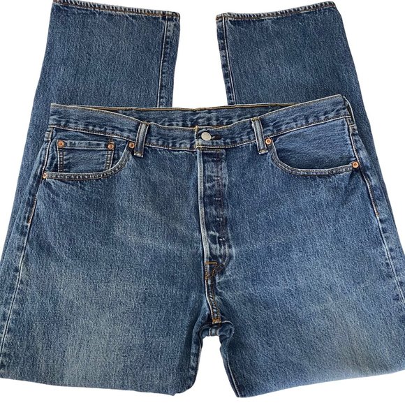 Levi's 501xx Men's Jeans Size 40x32 Red Tag Classic Button Fly Straight Med Wash - Picture 3 of 15